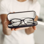 How to clean glasses properly